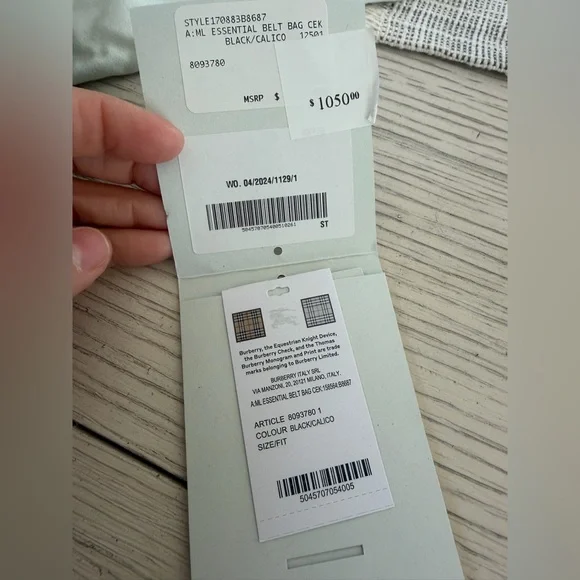 Burberry Black and Cream Essential Belt Bag - Picture 7 of 8